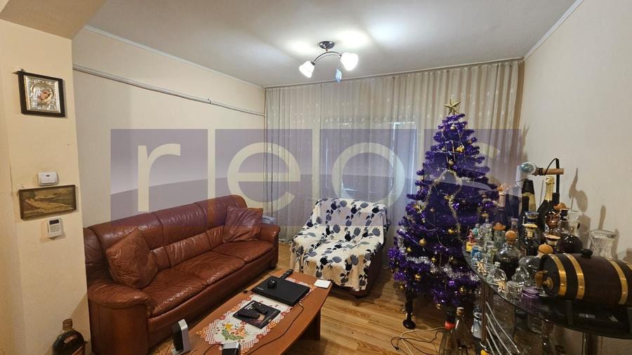 Apartament cu 4 camere decomandat în Sebastian