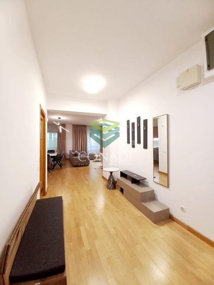 Apartament cu 4 camere semidecomandat în Herăstrău