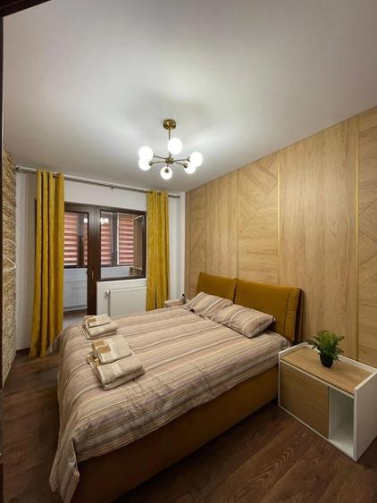 Apartament cu 3 camere semidecomandat în Cug