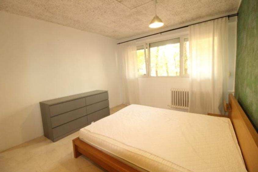 Apartament cu 2 camere semidecomandat, mobilat în Drumul Taberei