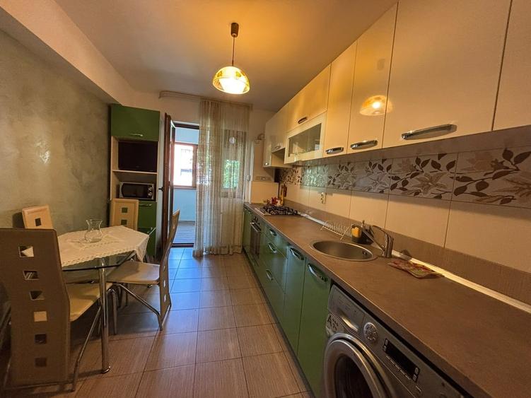 Apartament cu 2 camere decomandat în Berceni