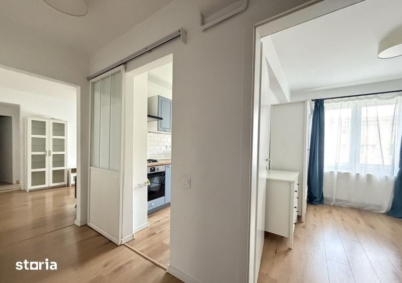 Apartament cu 3 camere semidecomandat în Central
