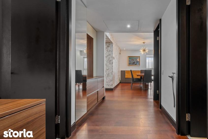 Apartament cu 4 camere, mobilat în Central