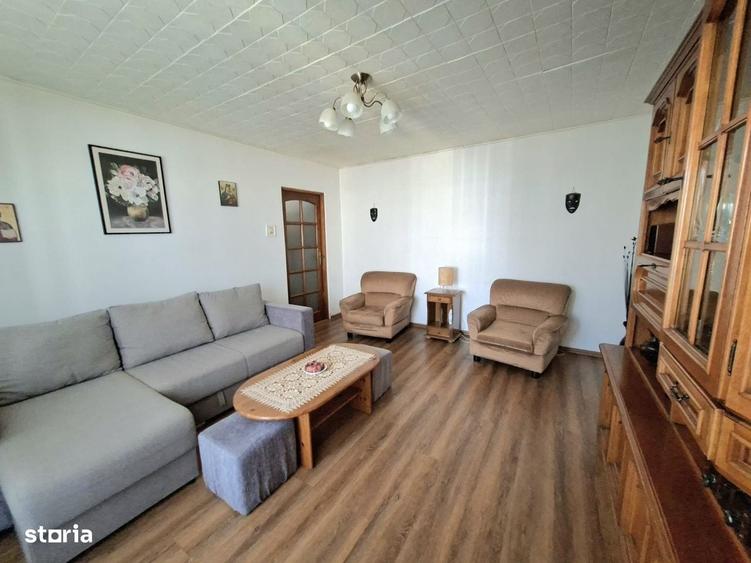 Apartament cu 2 camere semidecomandat în Craiovița Nouă
