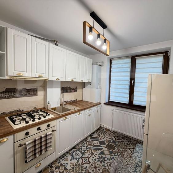 Apartament cu 2 camere semidecomandat, mobilat în George Enescu