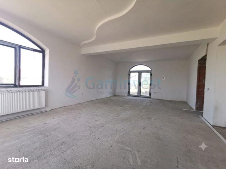 Casă cu 4 camere în Oșorhei