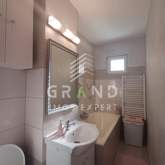 Apartament cu 2 camere decomandat, mobilat în Central