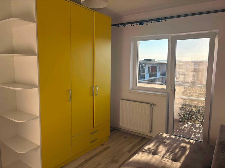 Apartament cu 3 camere decomandat în Sud