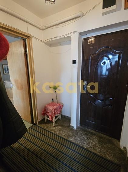 Apartament cu 2 camere semidecomandat în Liviu Rebreanu
