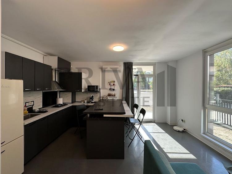Apartament cu 3 camere decomandat, mobilat în Take Ionescu