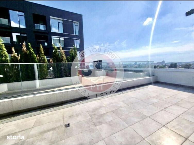 Apartament cu 3 camere în Tei