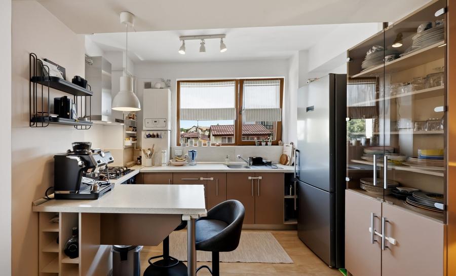 Apartament cu 2 camere semidecomandat, mobilat în Bucureștii Noi