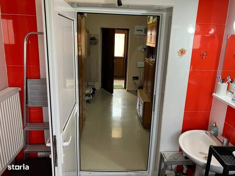 Casă cu 3 camere cu Teren 1064 Mp în Pielești