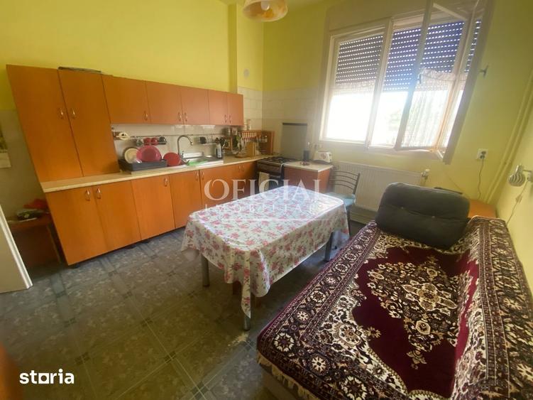 Casă cu 3 camere cu Canalizare în Dâmbul Rotund