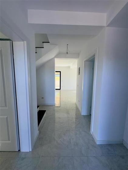 Casă individuală cu 4 camere cu Teren 660 Mp în Bârnova