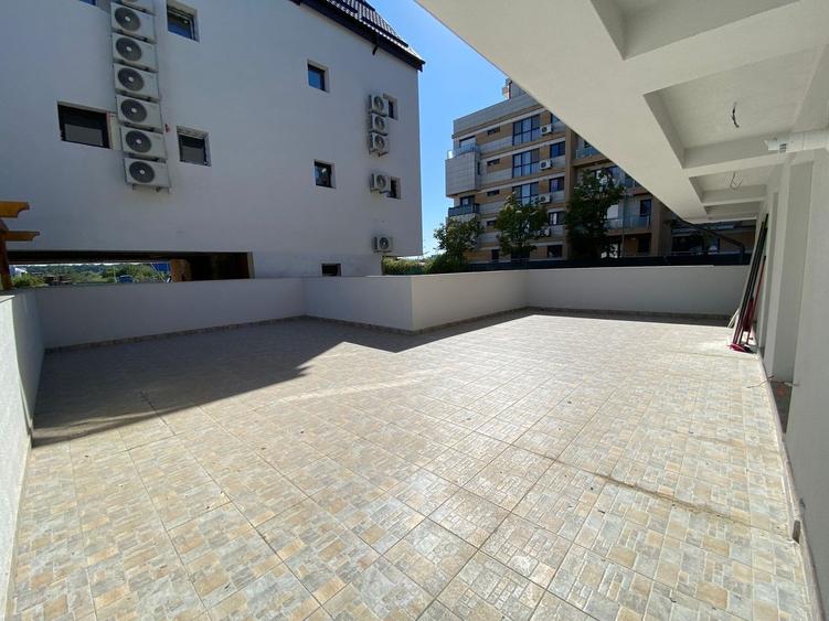 Apartament cu 2 camere semidecomandat, mobilat în Sud-Vest