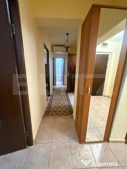 Apartament cu 3 camere decomandat în Cetate