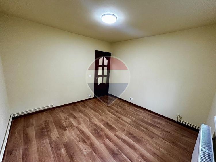Apartament cu 2 camere decomandat în Republicii