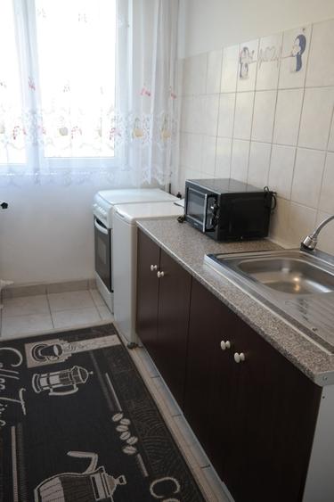 Apartament cu 2 camere semidecomandat în Lujerului