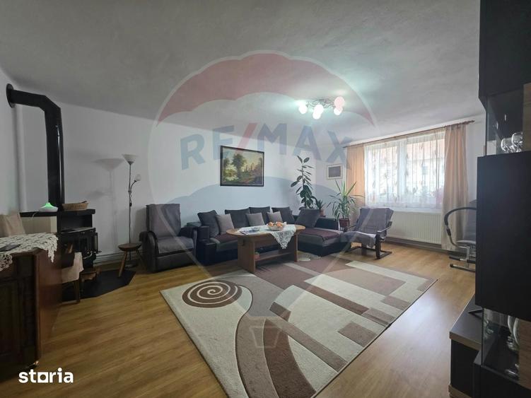Casă cu 3 camere cu Teren 197 Mp în Central