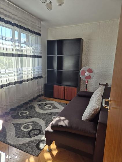 Apartament cu 3 camere, mobilat în Mircea cel Bătrân