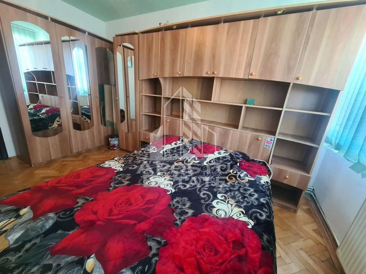 Apartament cu 3 camere decomandat, mobilat în Complex Studențesc