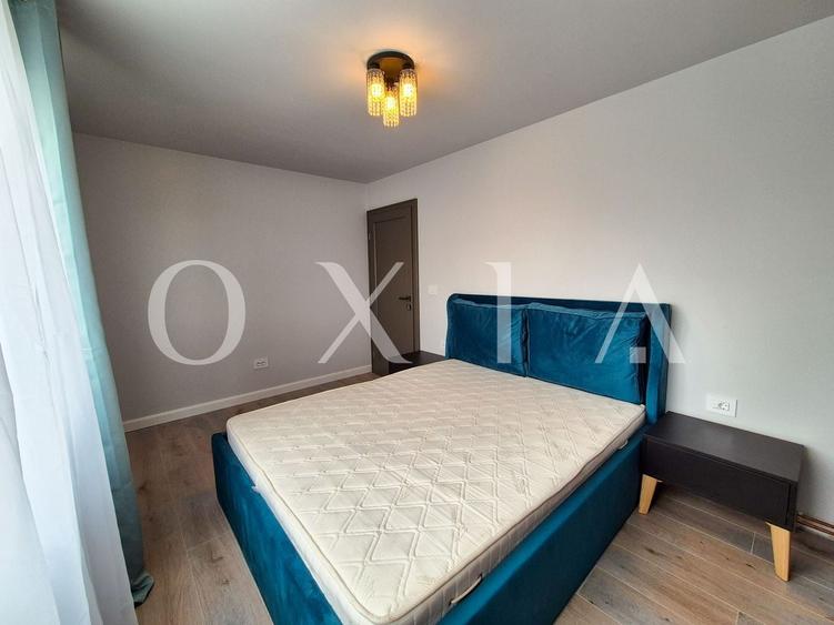 Apartament cu 3 camere semidecomandat, mobilat în Complex Studențesc