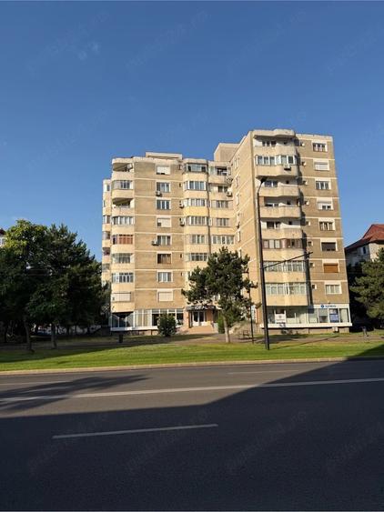 Apartament cu 2 camere decomandat în Lotus