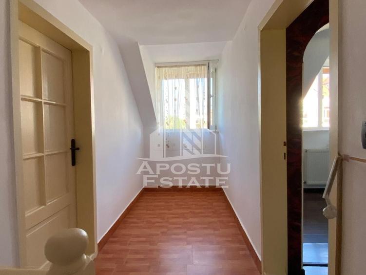 Casă individuală cu 5 camere cu Canalizare în Mircea cel Bătrân