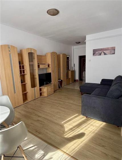 Apartament cu 2 camere semidecomandat, mobilat în Steaua