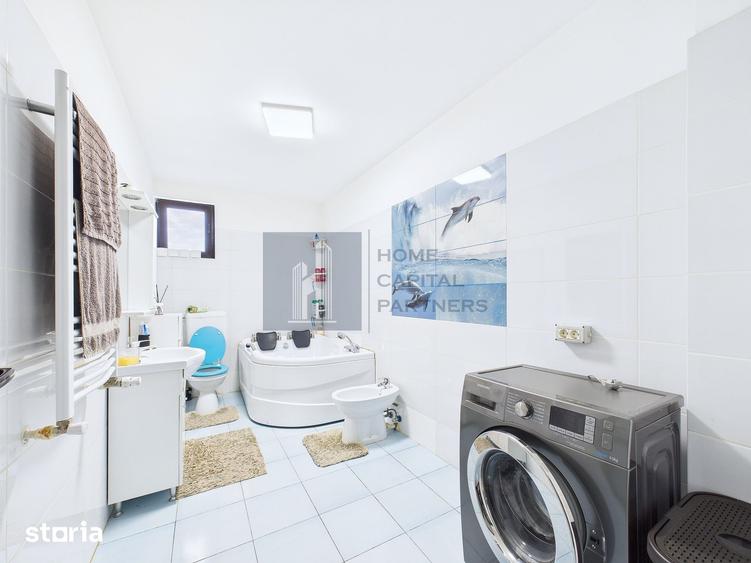 Casă cu 6 camere cu Teren 500 Mp în Oinacu