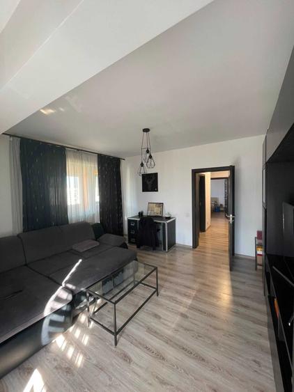 Apartament 2 camere complet utilat si mobilat (loc de parcare inclus) - 1