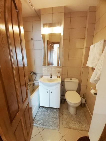Apartament cu 2 camere decomandat, mobilat în Central
