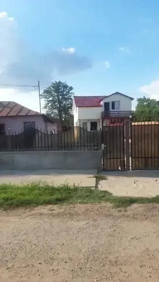 Casă cu Teren 2000 Mp în Drăgănești-Vlașca