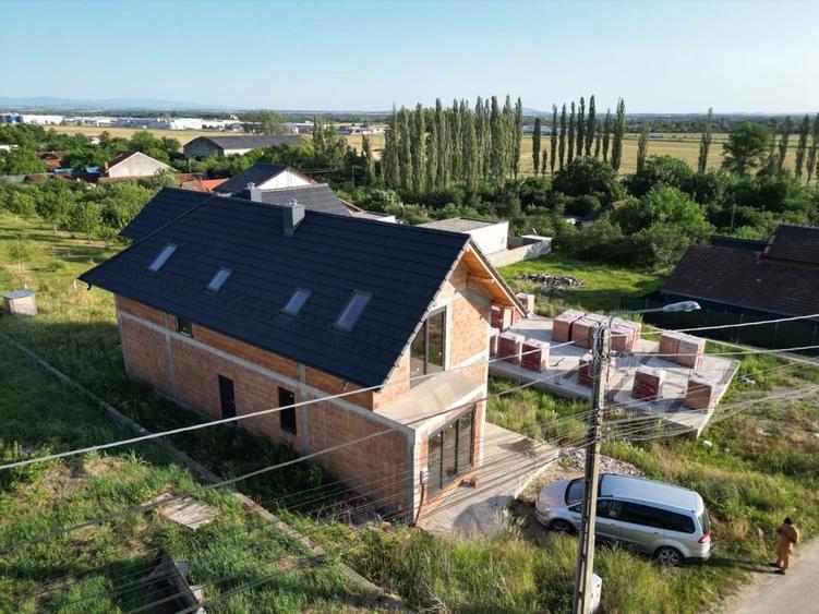 Casă cu 4 camere în Lugoj