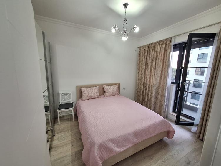 Apartament cu 3 camere semidecomandat în Energia