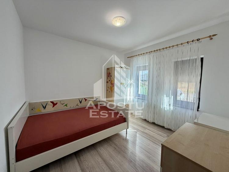 Apartament cu 3 camere semidecomandat, mobilat în Giroc