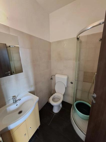 Apartament cu 6 camere decomandat în Central