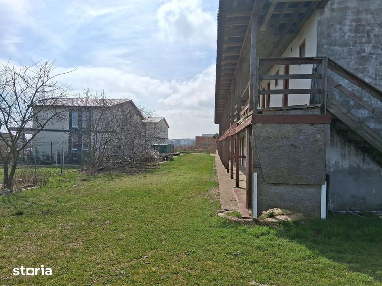 Casă cu Teren 1534 Mp în Nord