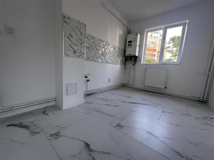 Apartament cu 2 camere decomandat în Circumvalațiunii