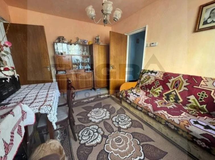 Apartament cu 3 camere semidecomandat, mobilat în Mănăștur