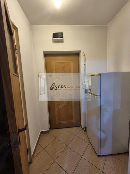 Garsonieră semidecomandată în Titan
