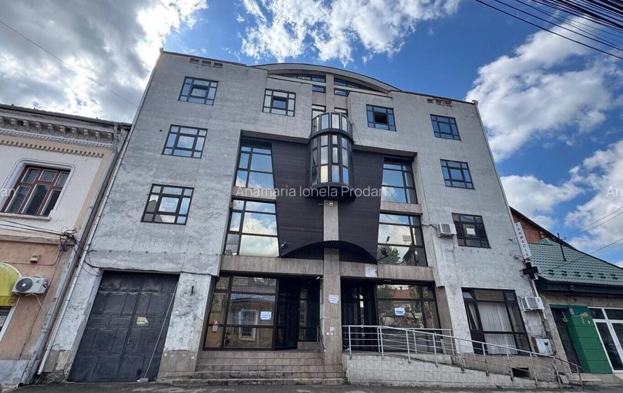 Spatiu comercial/Clinica/Cladire de birouri - Lugoj zona centrala