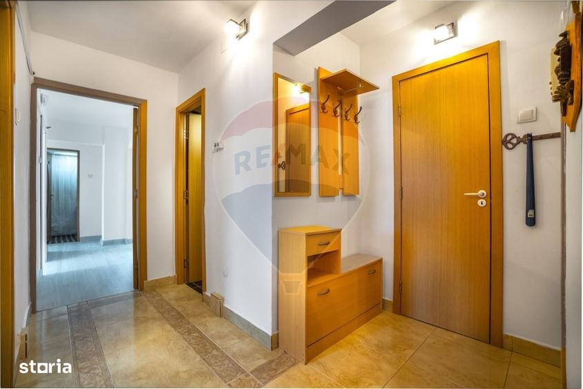 Apartament cu 4 camere decomandat în Răcădău