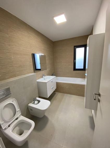 Apartament cu 3 camere decomandat în Nord