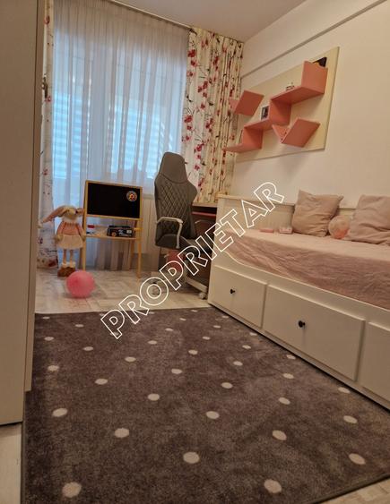 Apartament cu 3 camere decomandat în Central