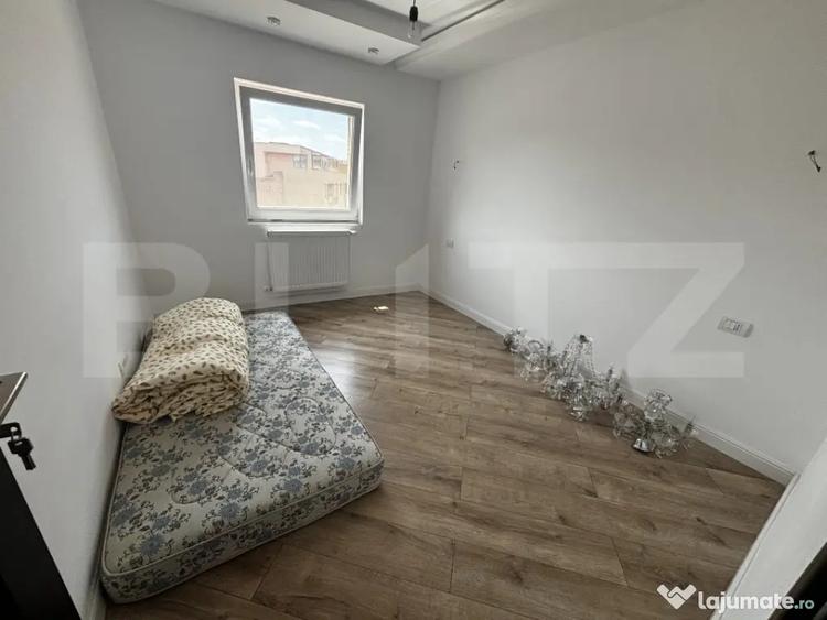 Apartament cu 4 camere decomandat în Semicentral