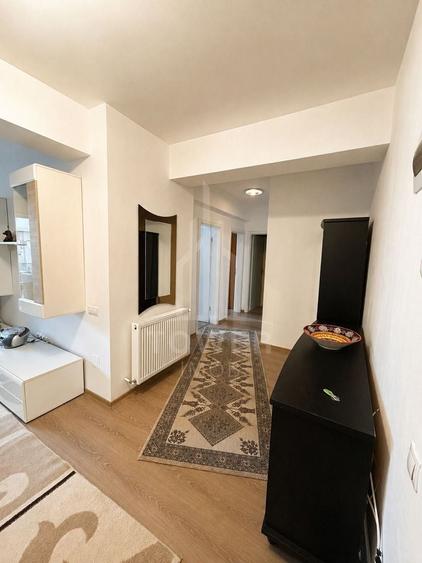 Apartament cu 3 camere în Turnișor
