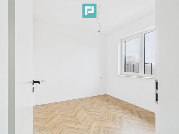 Duplex cu 5 camere cu Canalizare în Dumbrăvița