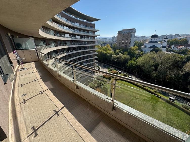 Apartament cu 2 camere semidecomandat, mobilat în Plopilor